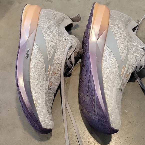 WOMEN'S Brooks LEVITATE 3 running shoes  size 8 GREY - Picture 6 of 10